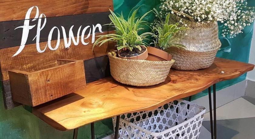 Flower Hostel Hanoi Exterior foto